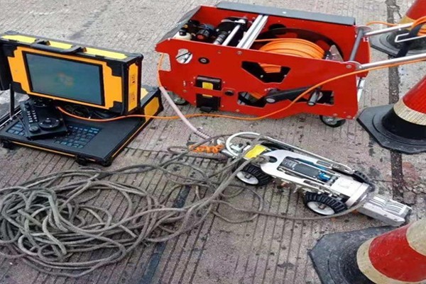 绥德CCTV管道检测机器人