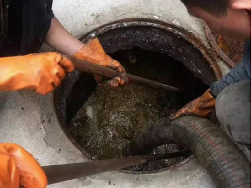 绥德清理化粪池时如何避免沼气的危害?